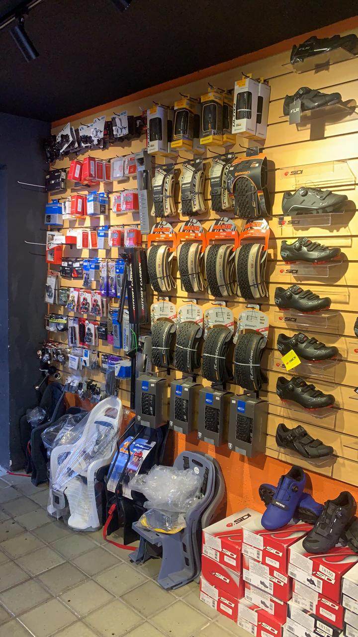 Pneus e peças de bike